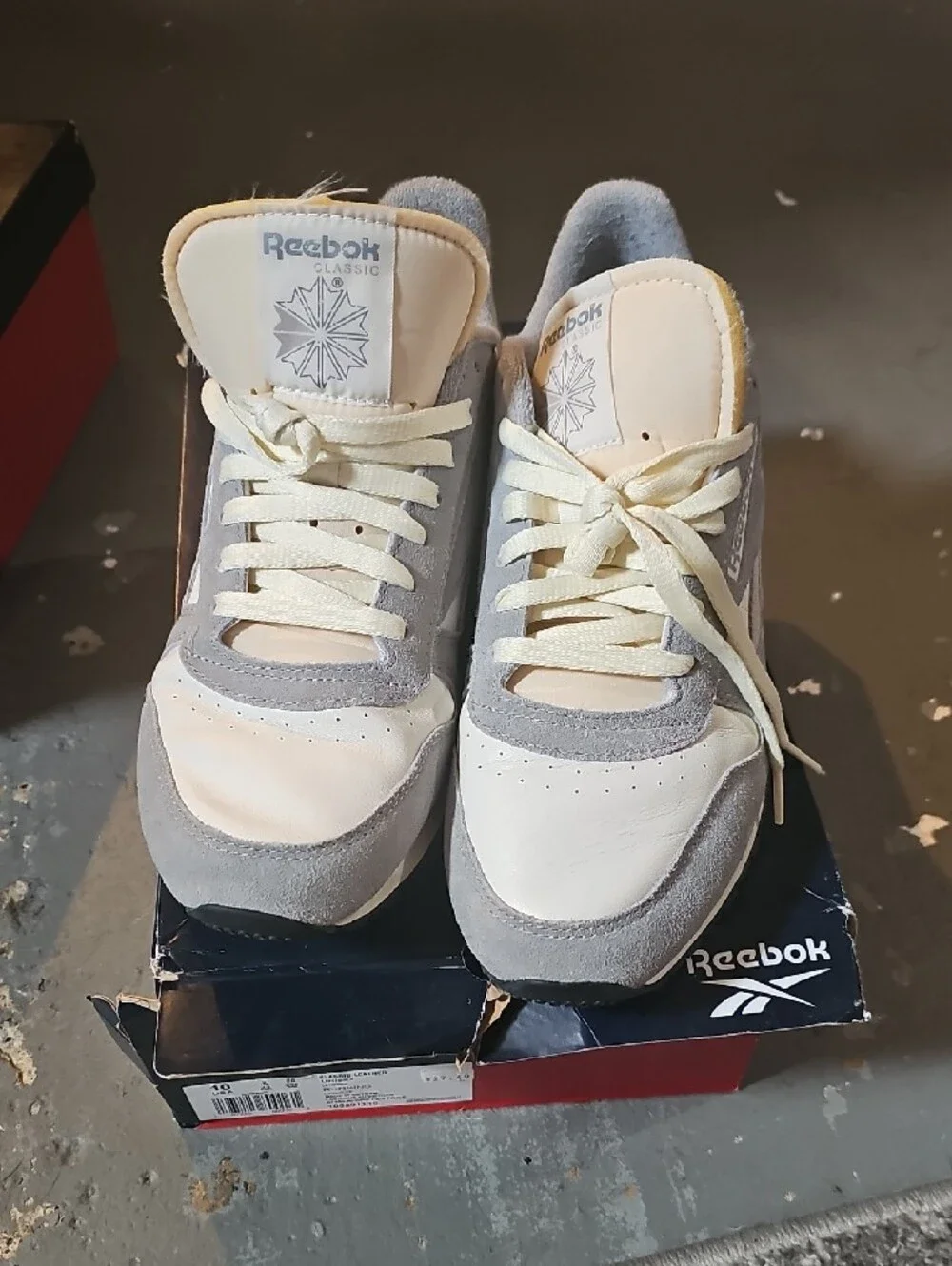 Reebok Men’s Gray & Cream Retro Running Sneakers